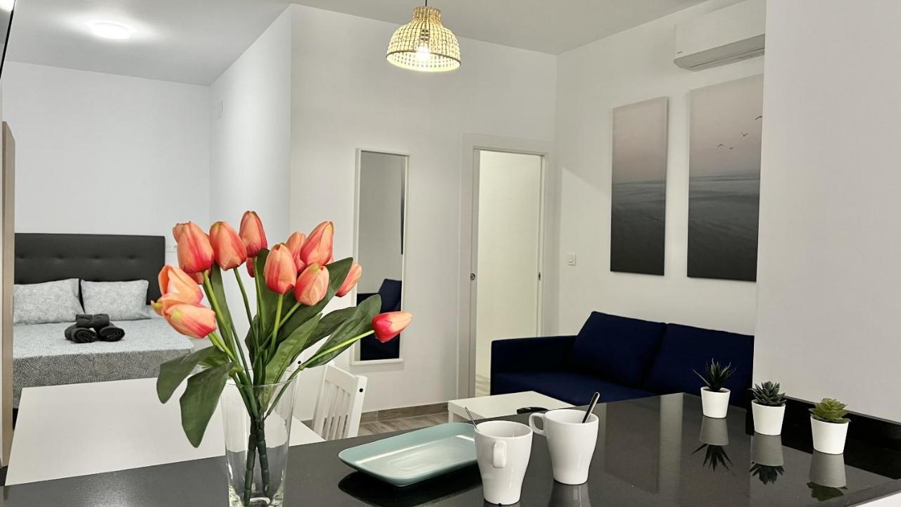 Los Tilos Suites-Vialia Málaga Exteriör bild