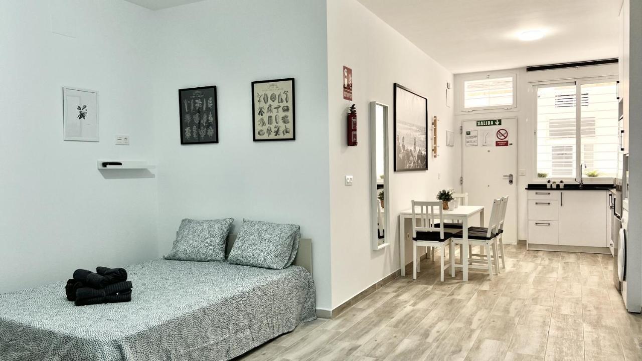 Los Tilos Suites-Vialia Málaga Exteriör bild