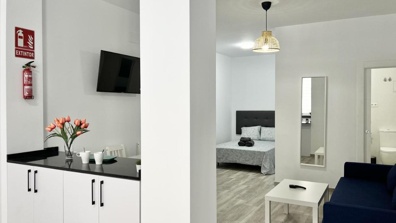 Los Tilos Suites-Vialia Málaga Exteriör bild